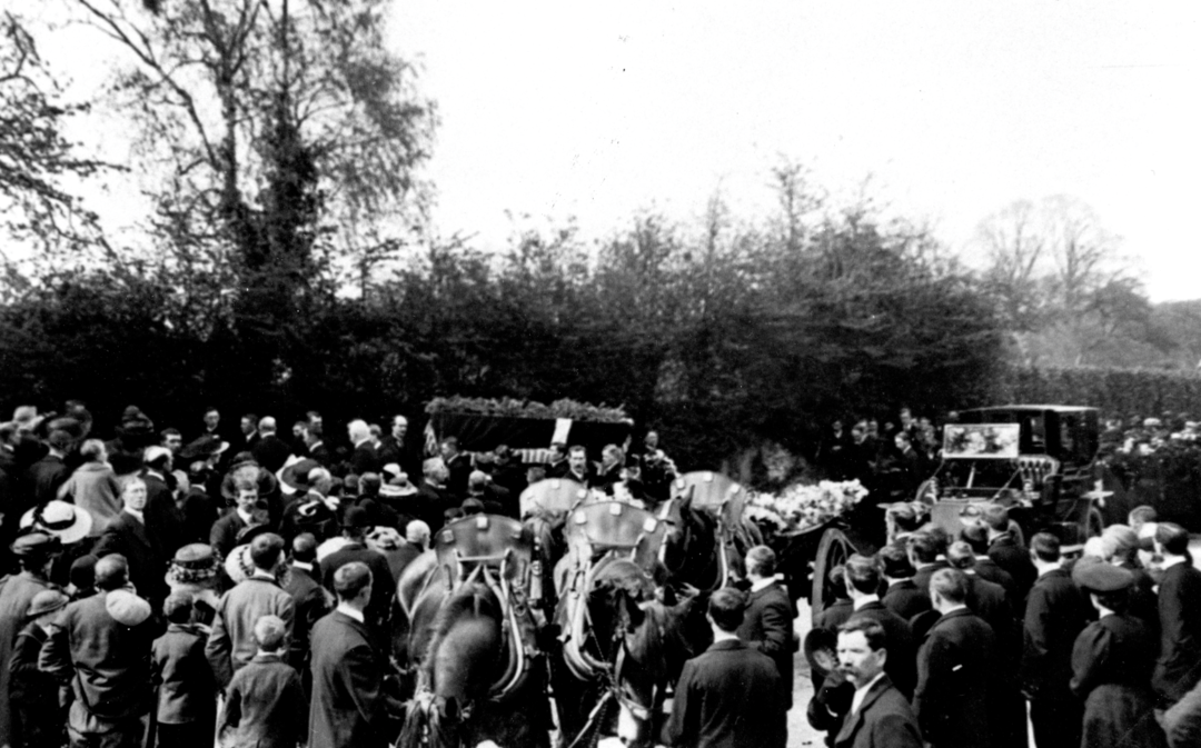 Part Fig 8 Teddy Portmans funeral cortege in Cheddon churchyard