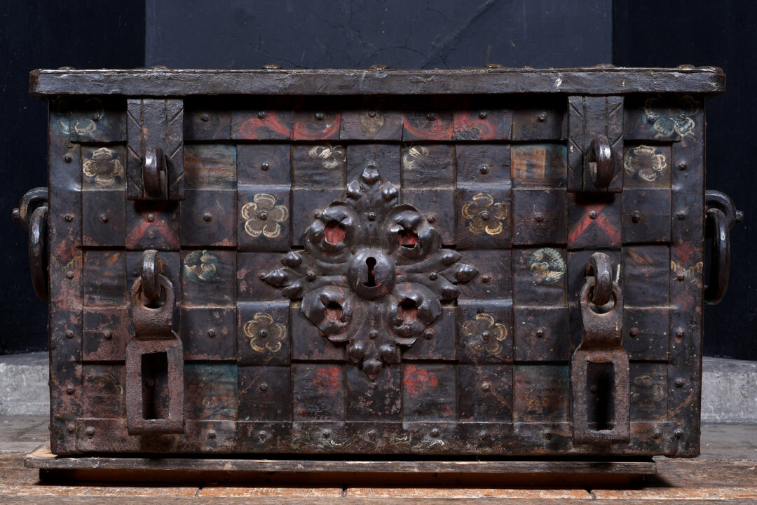 Hestercombe Collections Warre Family Chest Credit Jon England